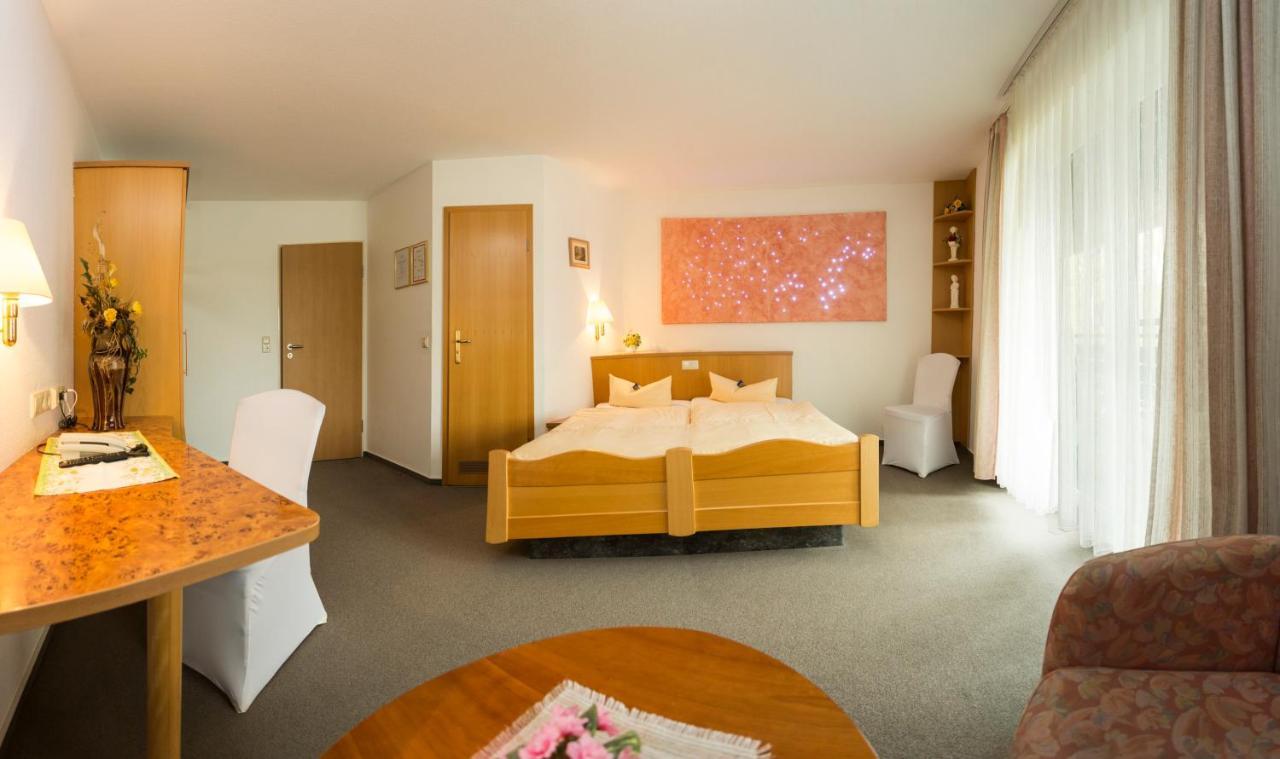 Hotel Und Restaurant Karpfenschaenke Schenkendobern Luaran gambar